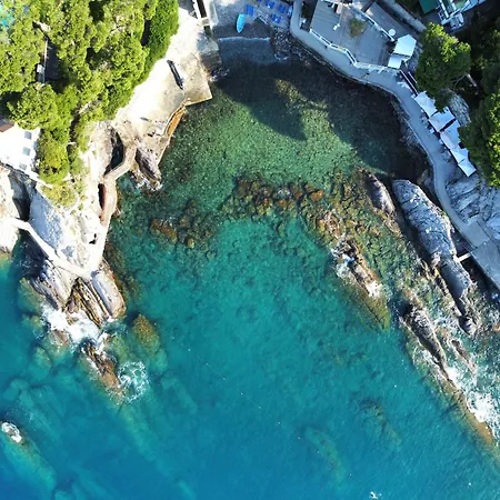 Un Passo Dal Mare